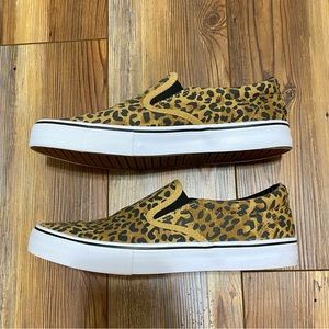 No Boundaries Ladies 8.5 Leopard Print Slip On Sneakers